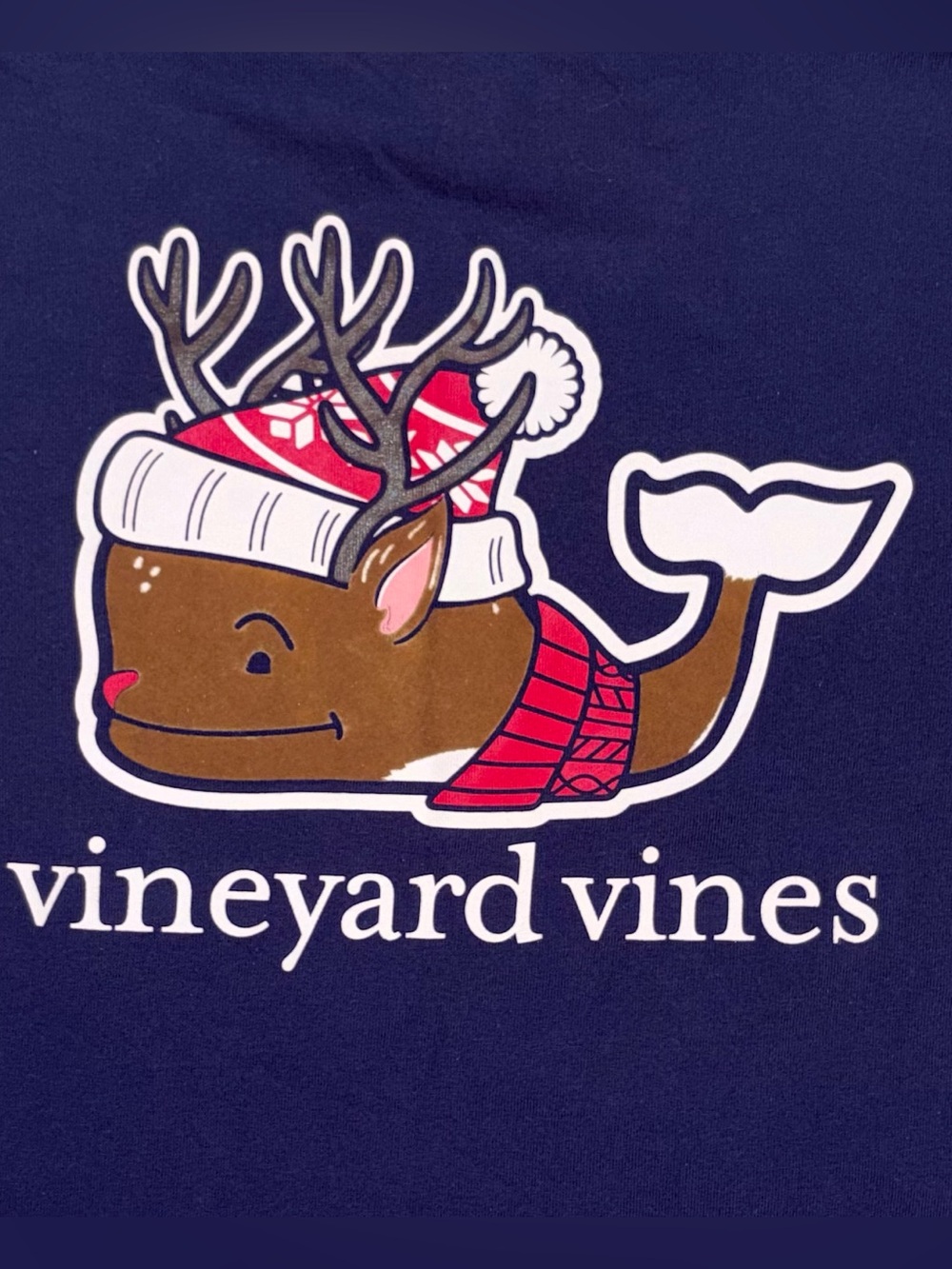 Vineyard Vines long sleeve performance Christmas whale tee boys Sz 7 EUC